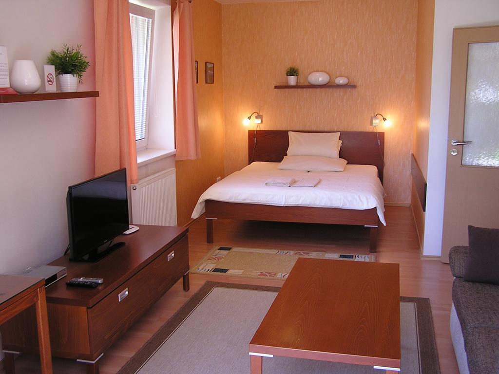 Gonda Apartments Hradec Králové Exterior foto