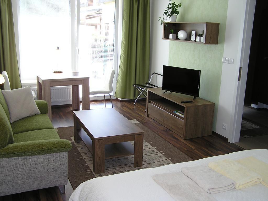 Gonda Apartments Hradec Králové Exterior foto
